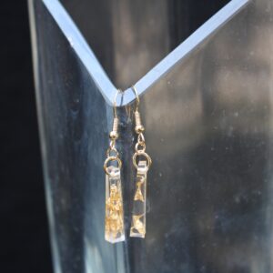gold-leaf-resin-bar-earrings