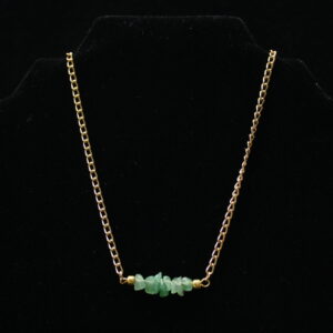 Green-precious-stone-necklace