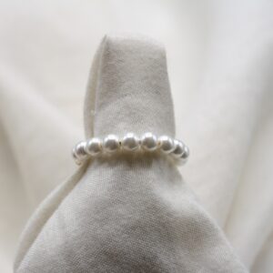 white-pearl-wire-ring