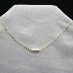 dainty-three-pearl-necklace