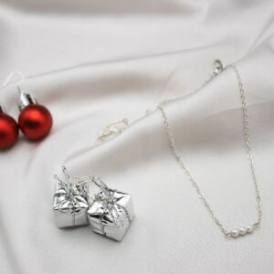 4-day-festive-jewelry-countdown-calendar (2)