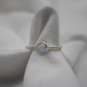 crystal-twisted-wire-ring