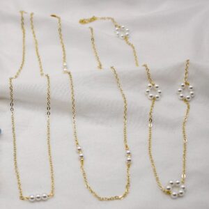 dainty-pearl-necklace-set