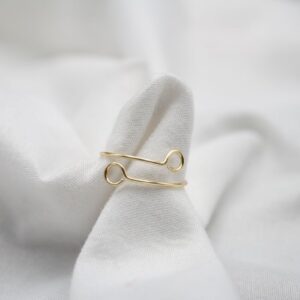 double-loop-wire-ring