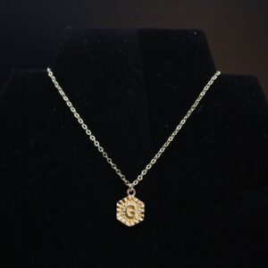 initial-letter-necklace-gold