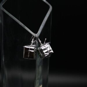 mini-holiday-present-earrings