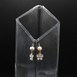 colored_flower_freshwater_pearl_earrings
